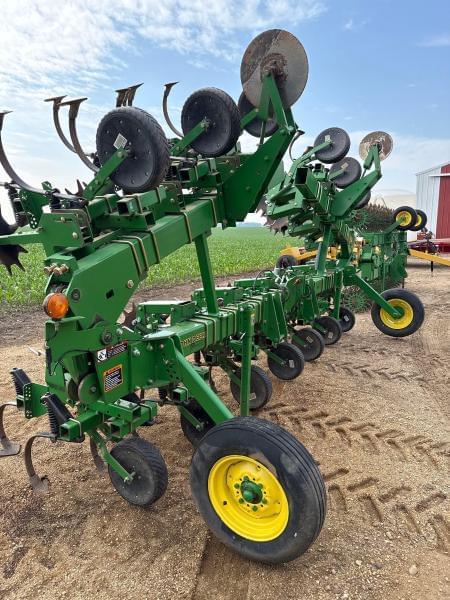 Image of John Deere 856 equipment image 4