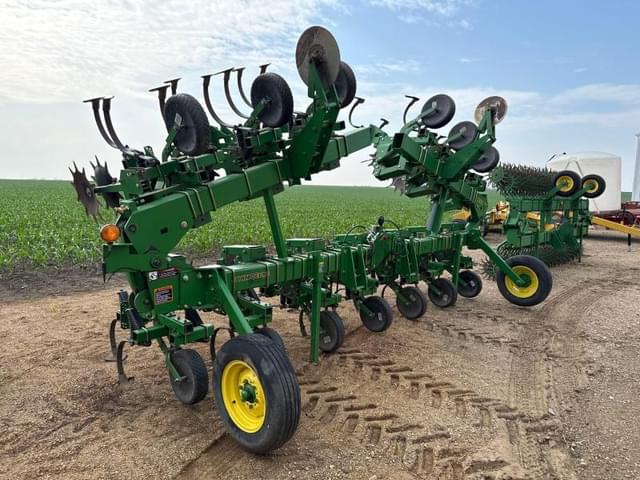 Image of John Deere 856 equipment image 3