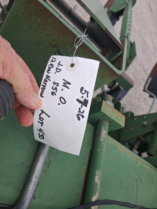 Image of John Deere 856 equipment image 3