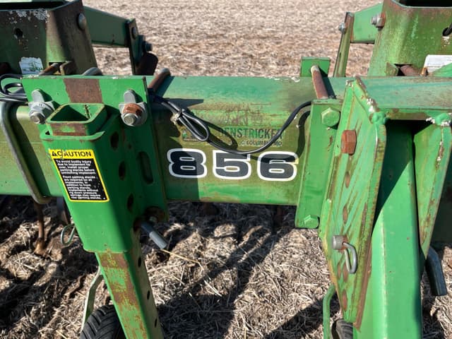 Image of John Deere 856 equipment image 2