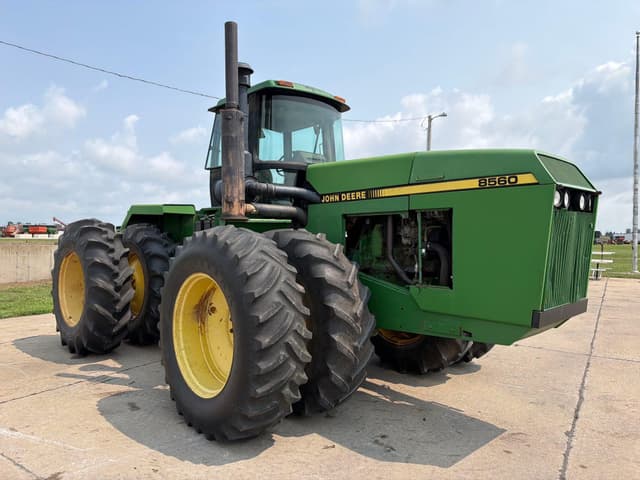 Image of John Deere 8560 equipment image 2