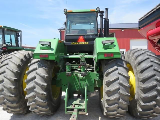 Image of John Deere 8560 equipment image 4