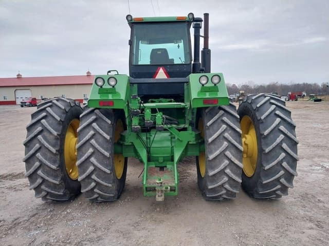 Image of John Deere 8570 equipment image 4
