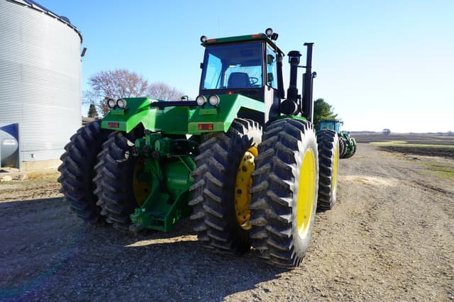 Image of John Deere 8570 equipment image 2