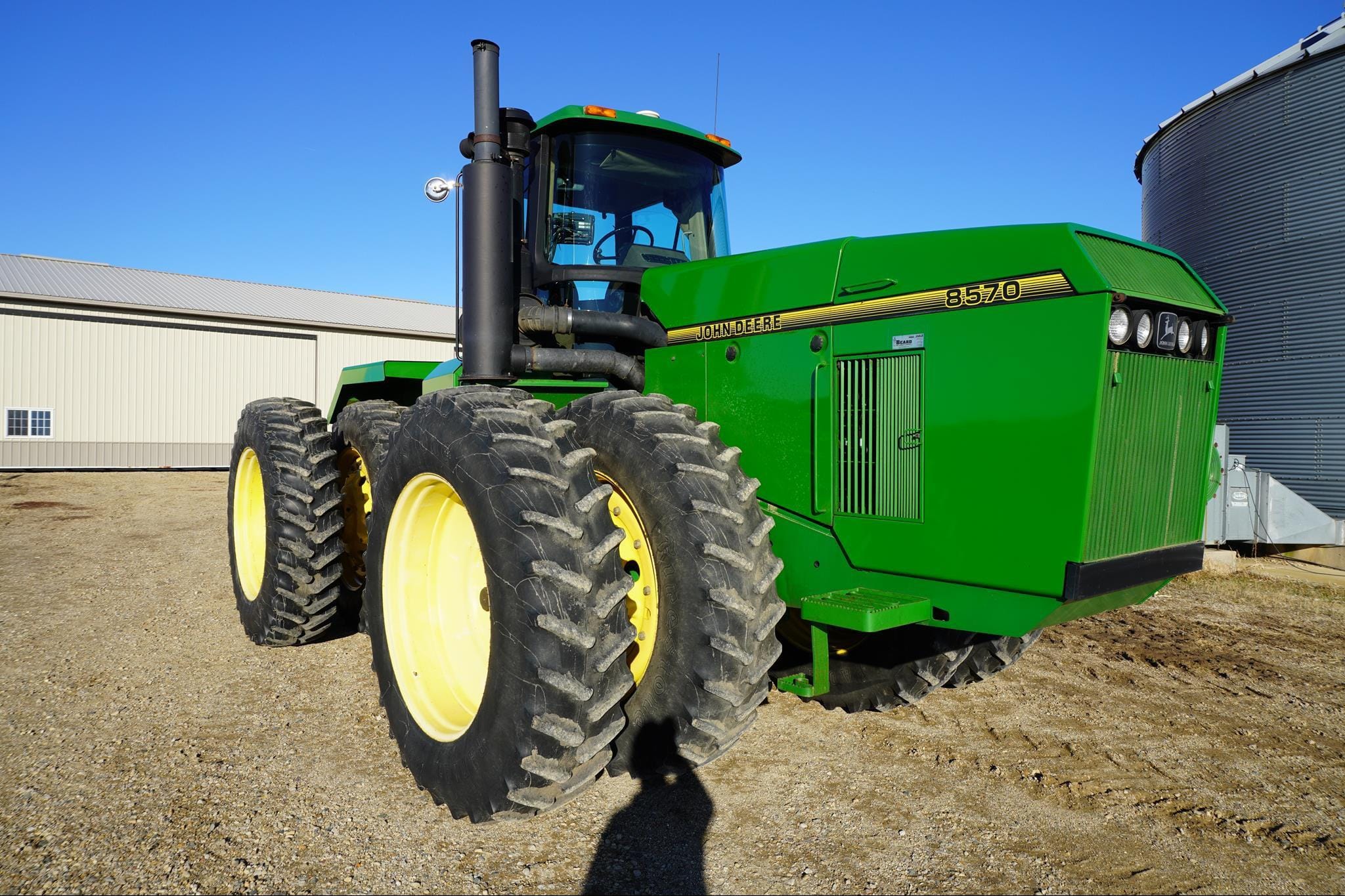 John Deere 8570 Equipment Image0