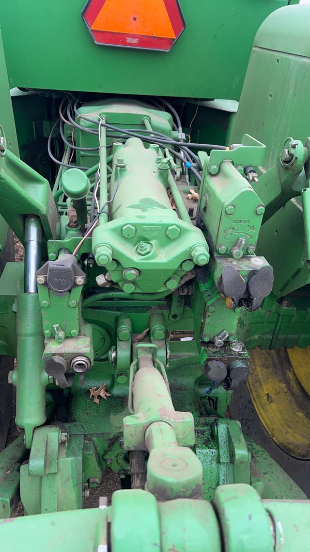 Image of John Deere 8630 equipment image 2