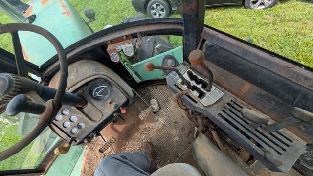 Image of John Deere 8630 equipment image 2