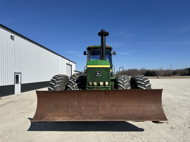 Image of John Deere 8630 equipment image 1