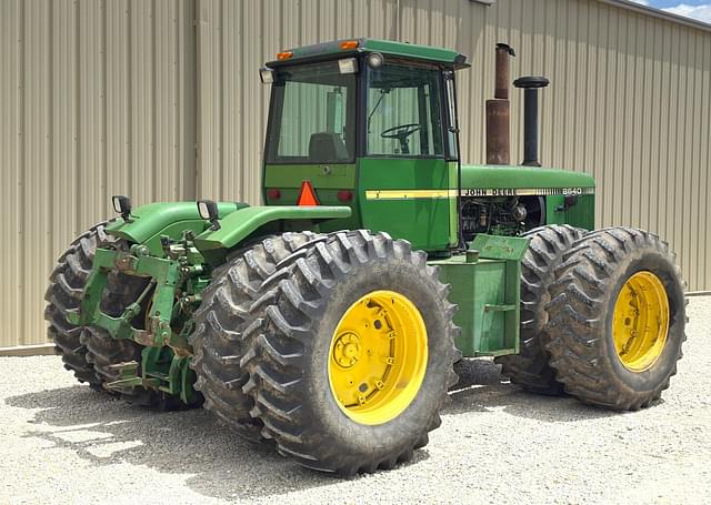 Image of John Deere 8640 equipment image 4