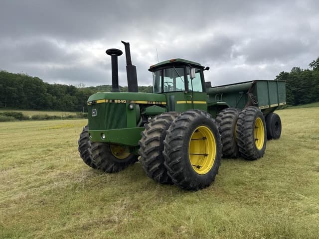 Image of John Deere 8640 equipment image 1