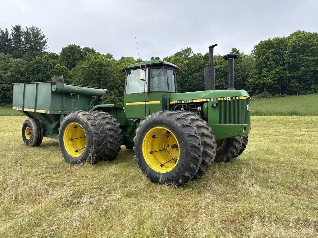 John Deere 8640 Equipment Image0
