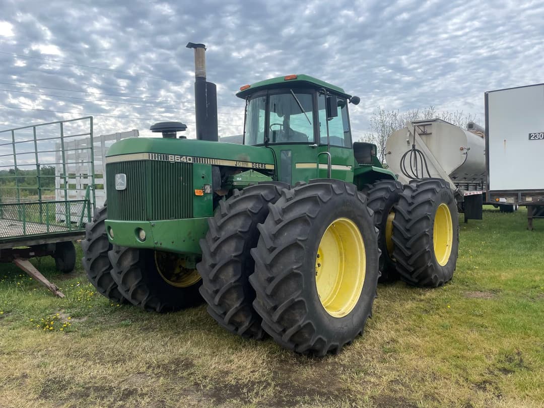 Image of John Deere 8640 Primary image