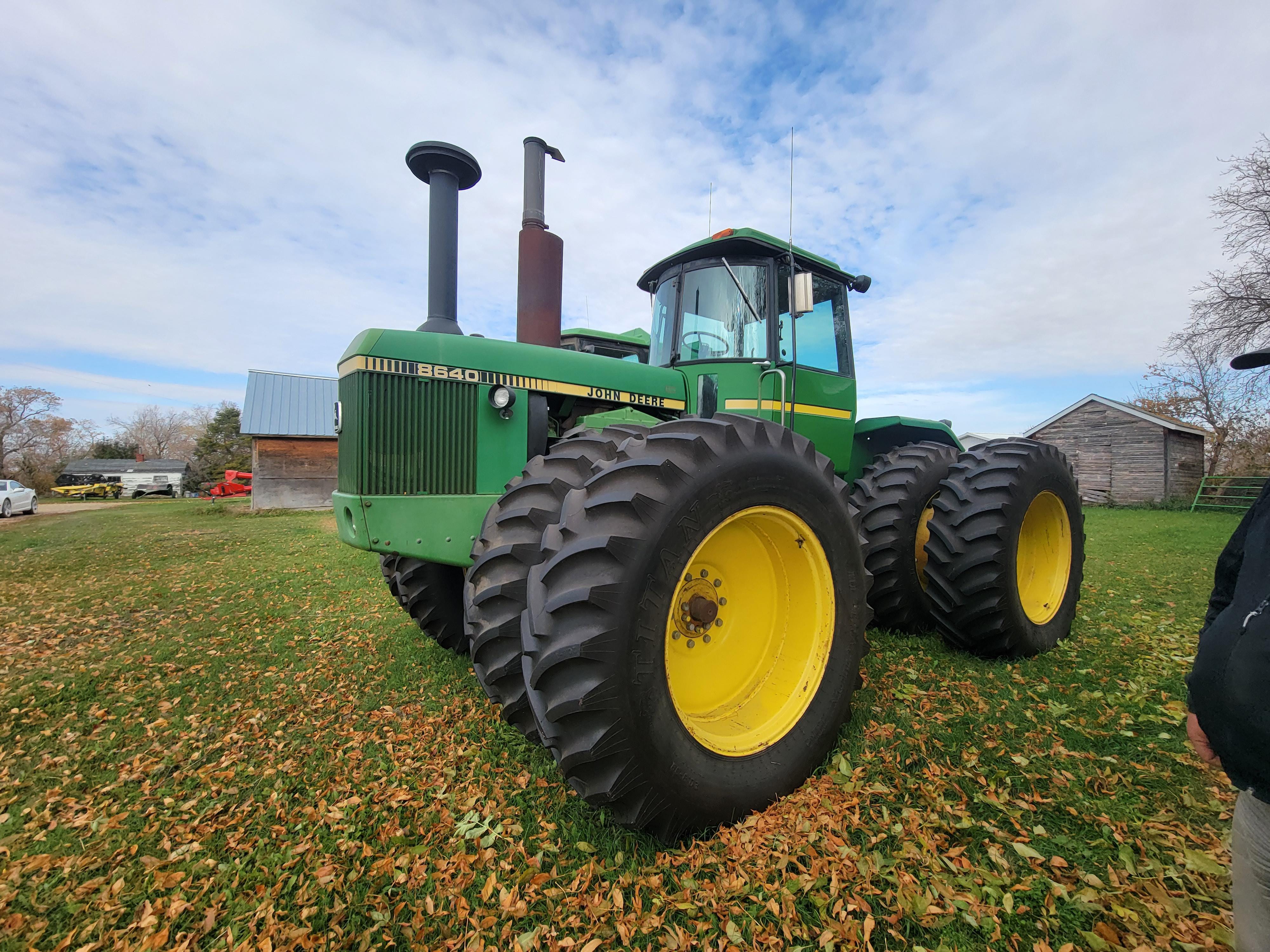 Main image John Deere 8640