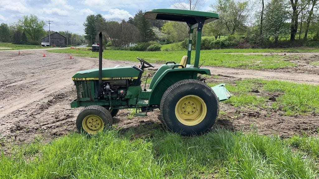 Main image John Deere 870