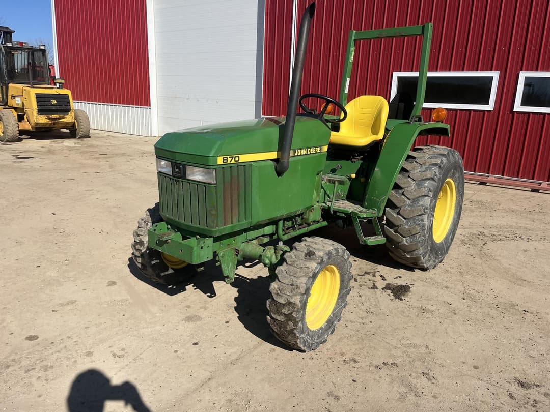 Image of John Deere 870 Primary image