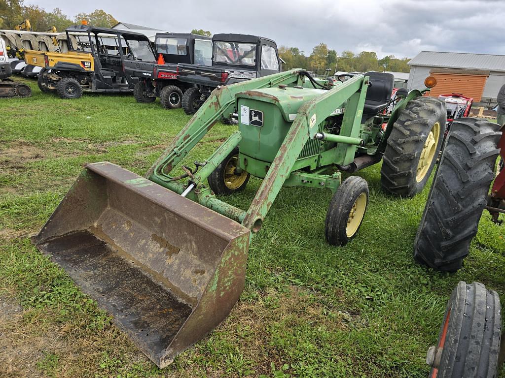 Image of John Deere 870 Primary image