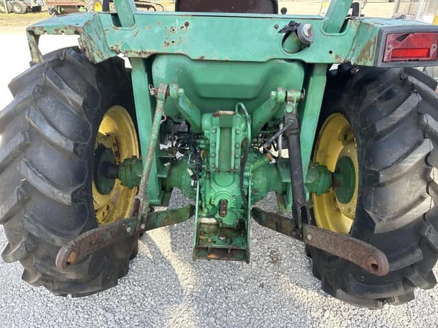 Image of John Deere 870 equipment image 2