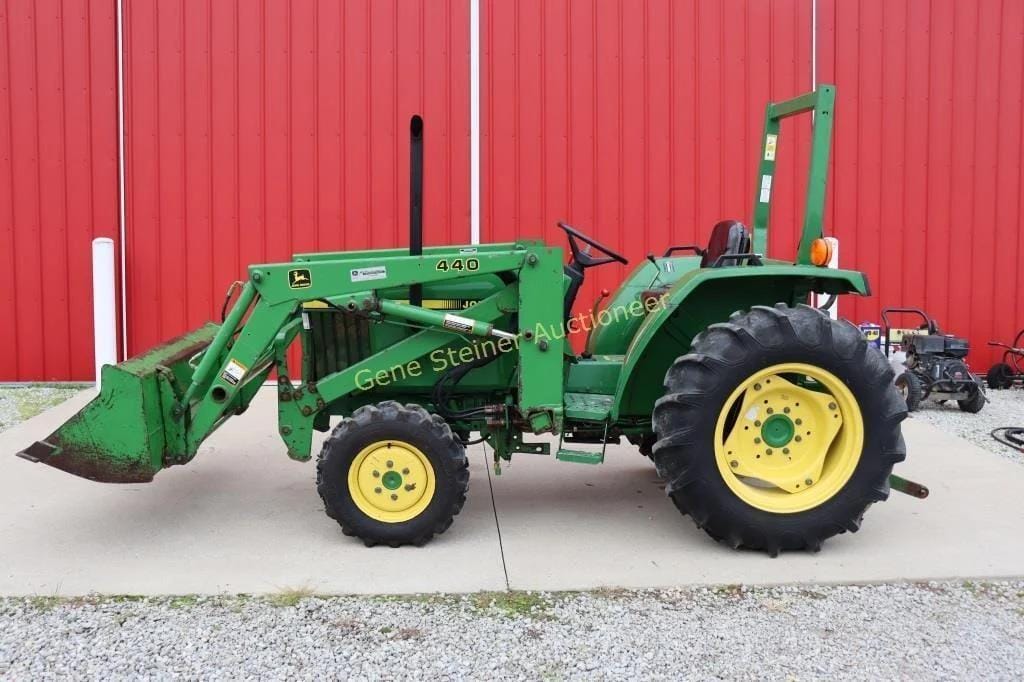 Main image John Deere 870