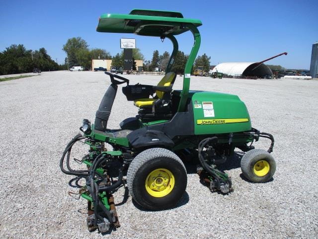 John Deere 8700 Equipment Image0