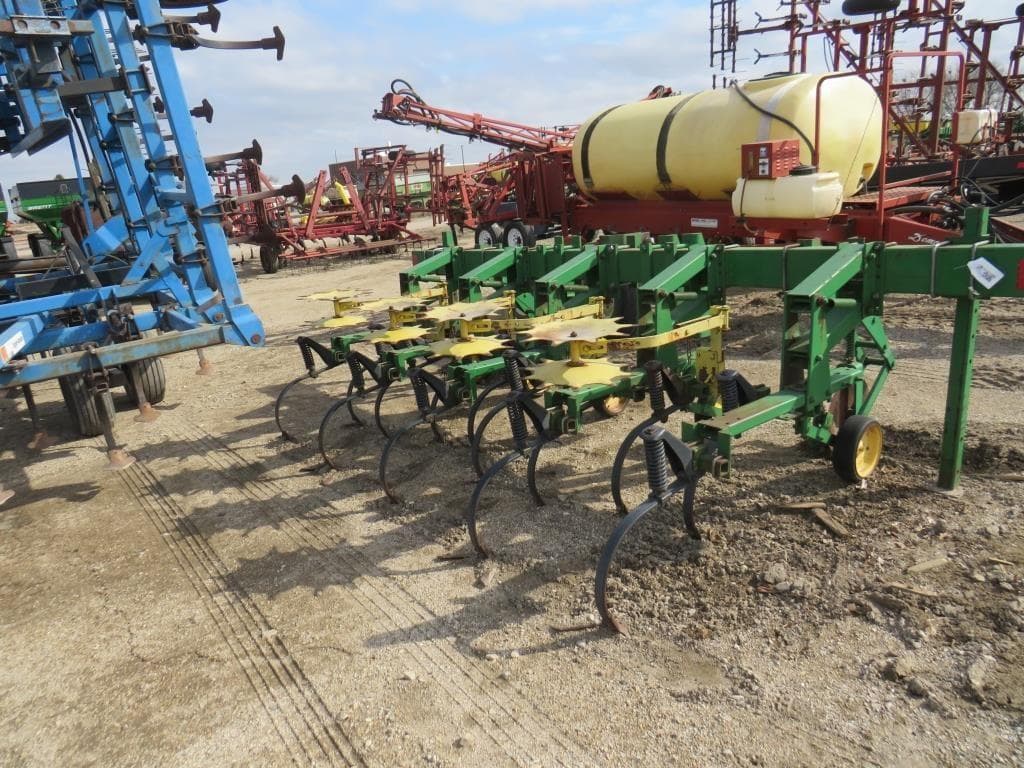 Image of John Deere 875 Image 1