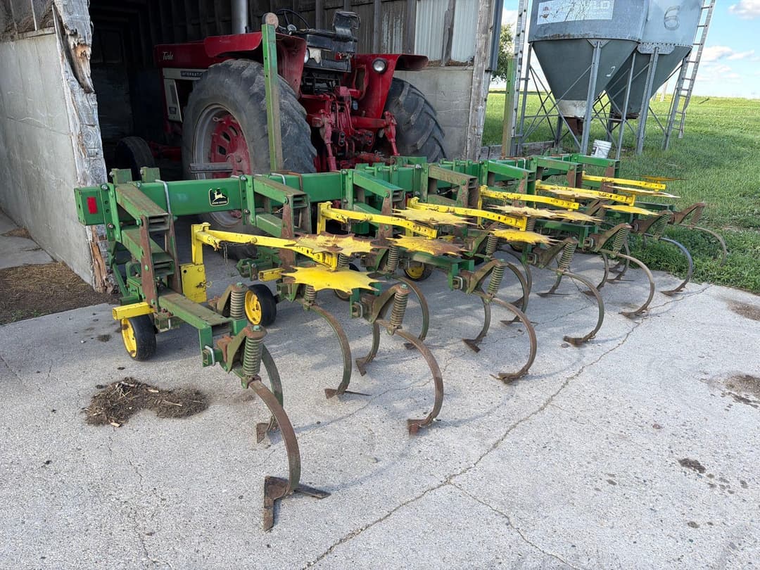Image of John Deere 875 Primary image