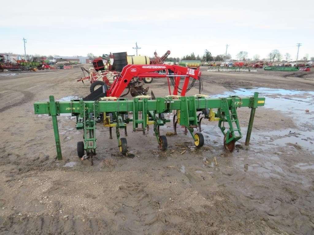 Image of John Deere 875 Image 1