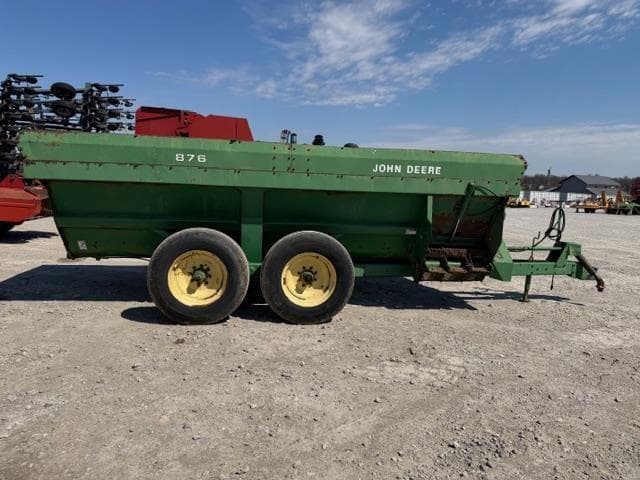 Image of John Deere 876 equipment image 2