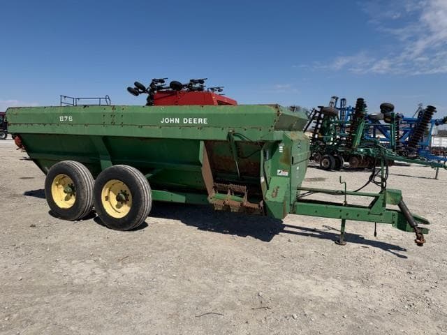 Image of John Deere 876 equipment image 1