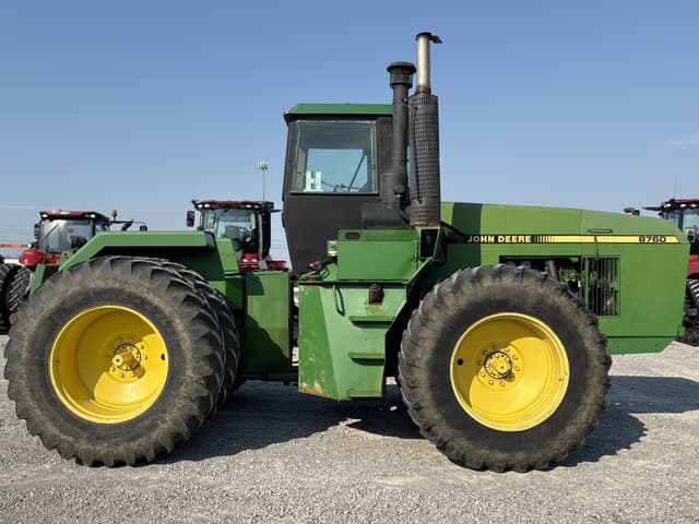 Image of John Deere 8760 equipment image 1