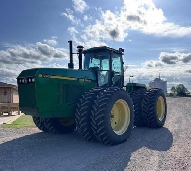 Image of John Deere 8760 equipment image 1