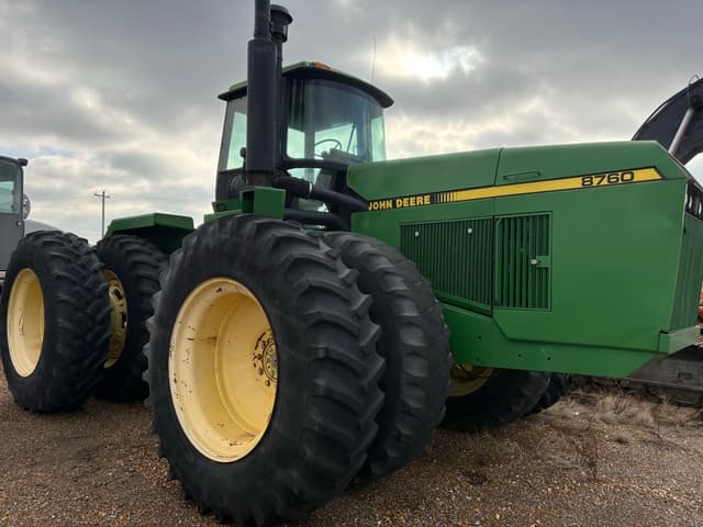 Image of John Deere 8760 equipment image 1