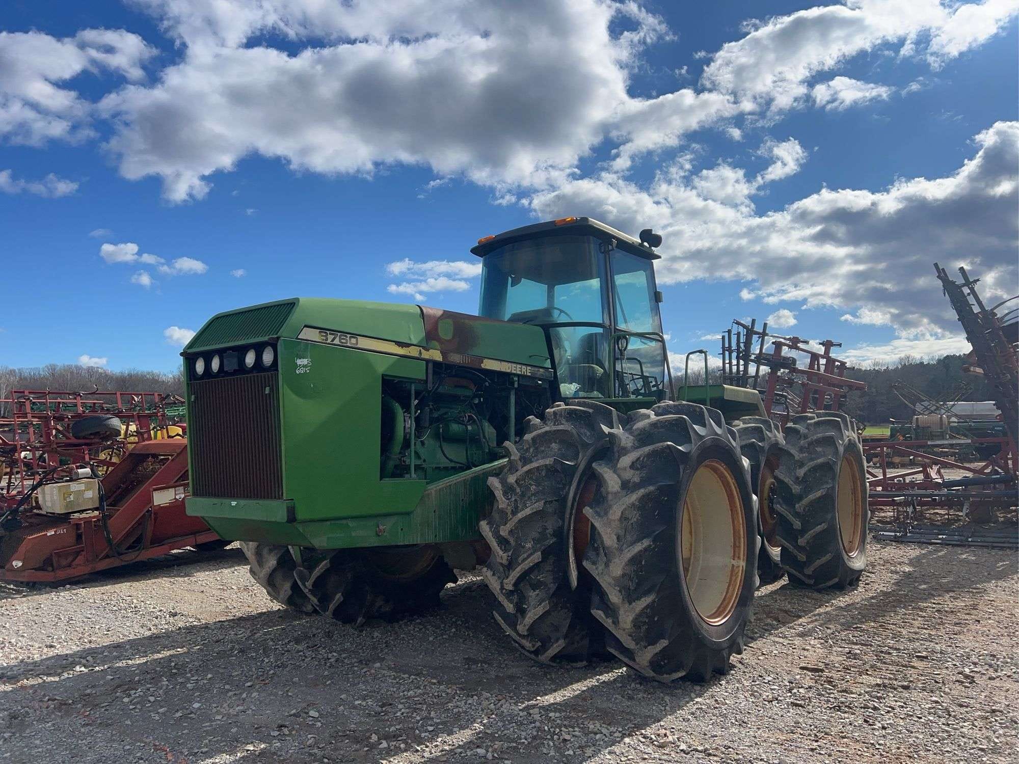 John Deere 8760 Equipment Image0