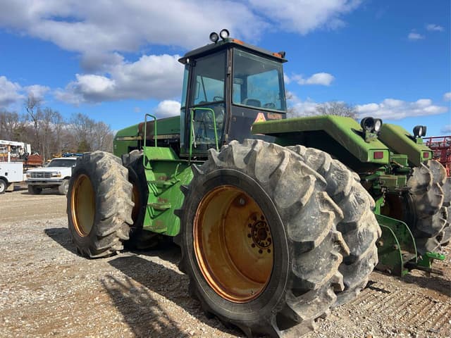 Image of John Deere 8760 equipment image 1