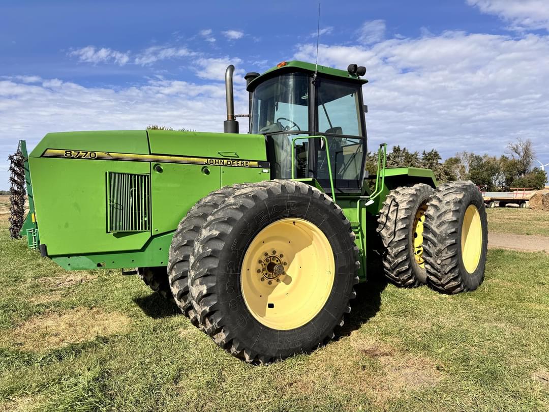 Image of John Deere 8770 Primary image