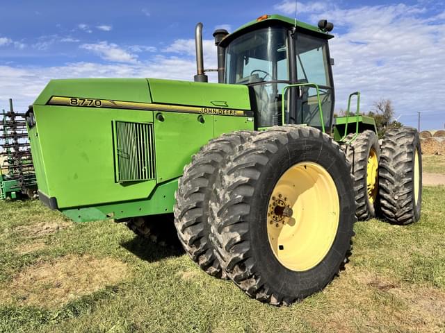 Image of John Deere 8770 equipment image 2