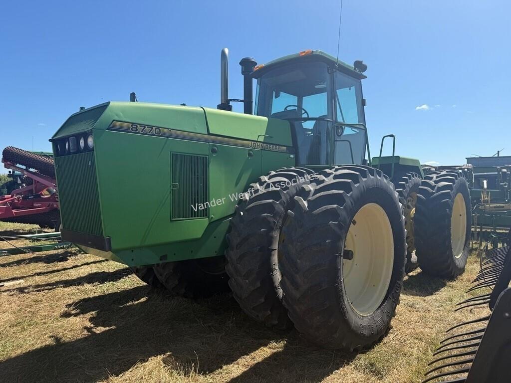 Image of John Deere 8770 Primary image