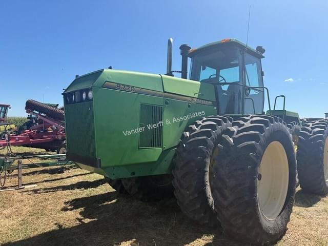Image of John Deere 8770 equipment image 1