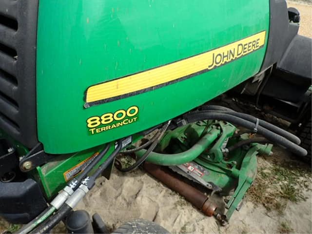 Image of John Deere 8800 equipment image 3