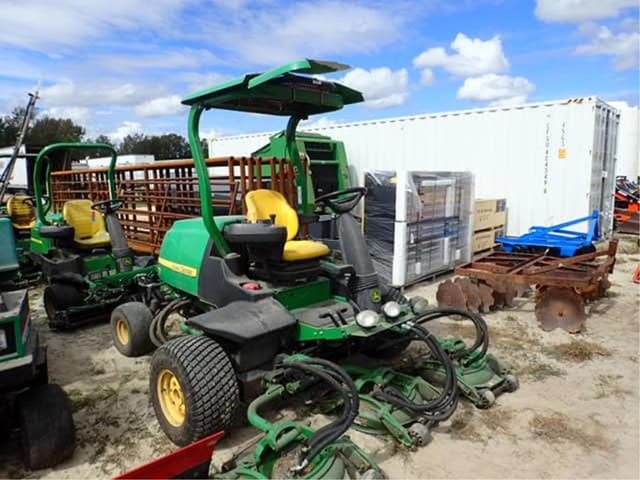 Image of John Deere 8800 equipment image 1