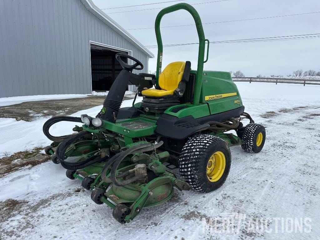 John Deere 8800A Equipment Image0