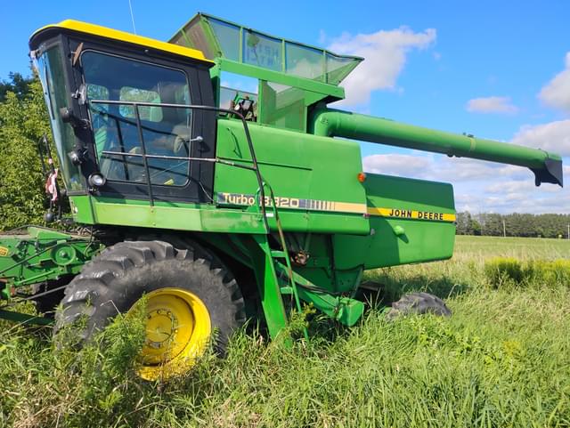 Image of John Deere 8820 Turbo equipment image 4