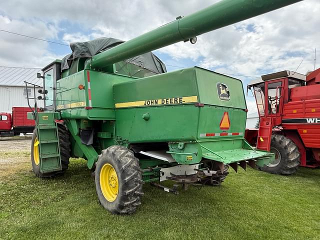 Image of John Deere 8820 Titan II equipment image 3