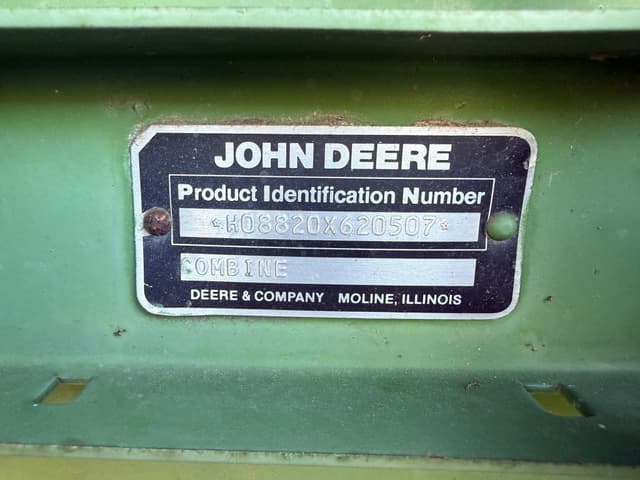 Image of John Deere 8820 equipment image 2