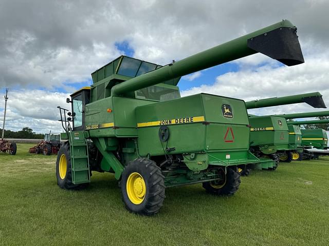 Image of John Deere 8820 Turbo equipment image 3