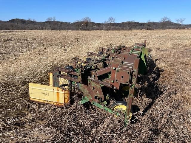 Image of John Deere 885 equipment image 1