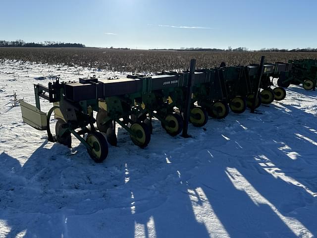 Image of John Deere 885 equipment image 1