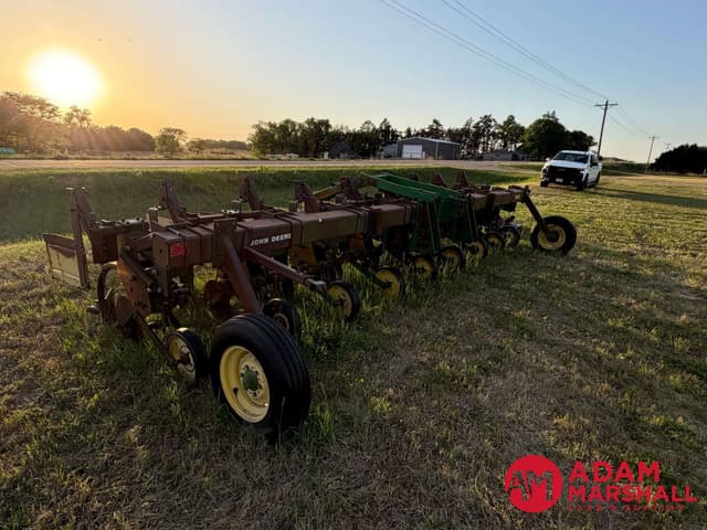 Image of John Deere 885 equipment image 1