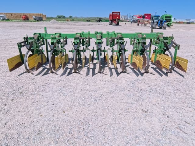 Image of John Deere 885 equipment image 2