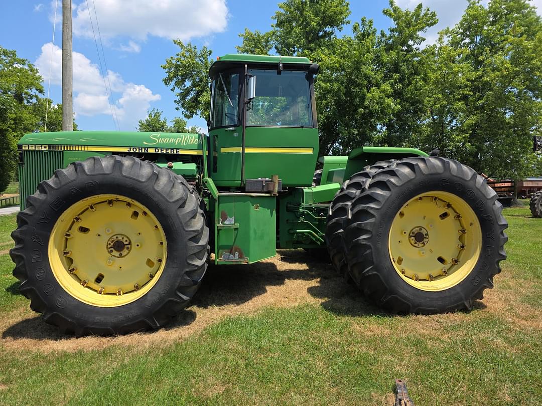 Image of John Deere 8850 Primary image