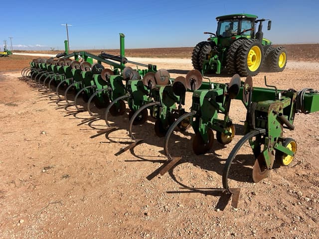 Image of John Deere 886 equipment image 3